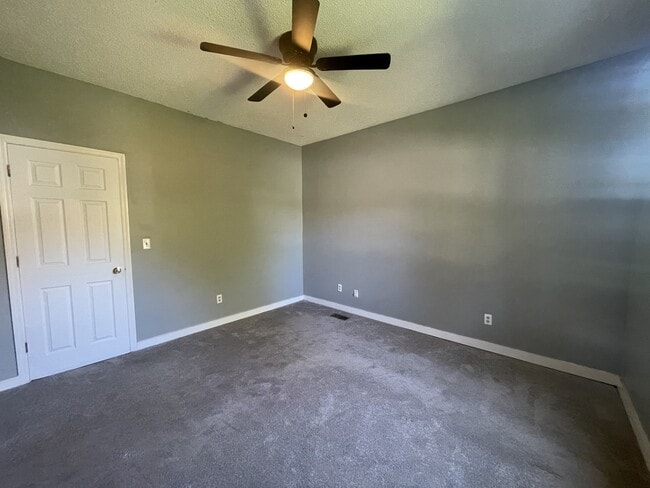 Photo - 2706 E 44th St