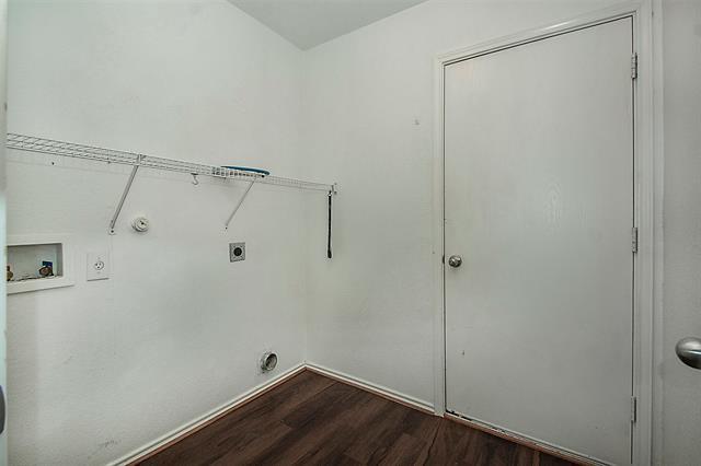 2812 Paddock Way