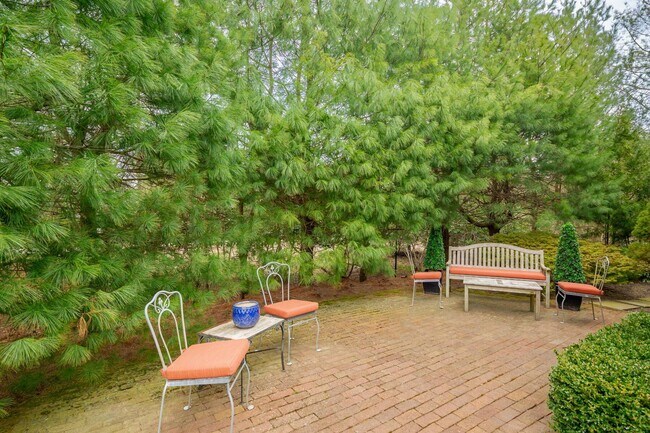 Photo - 30 Huckleberry Ln