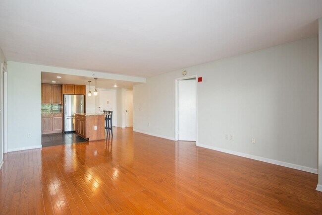 Photo - 700 Grove St Unit 4S