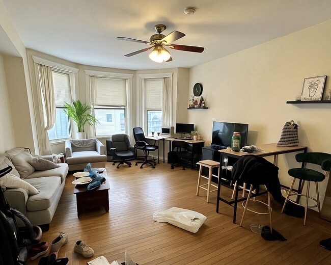 Building Photo - 20 Gibbs St Unit 2