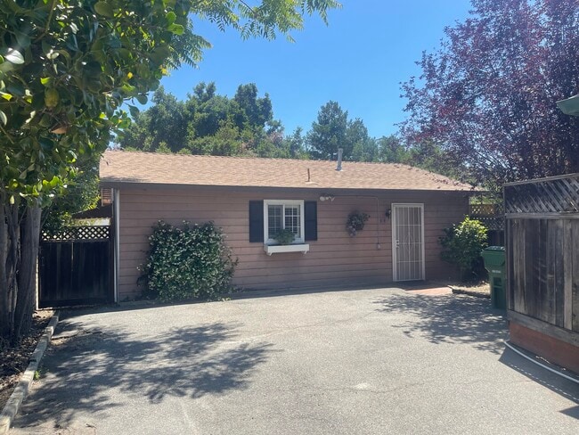 Building Photo - 15040 Los Gatos Blvd