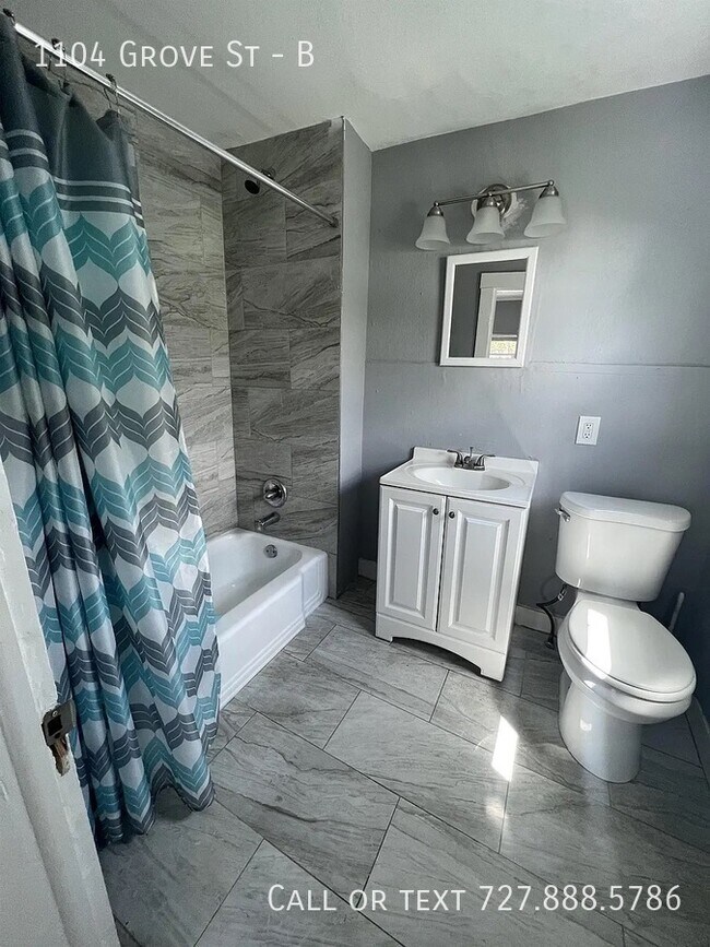Photo - 1104 Grove St Unit B