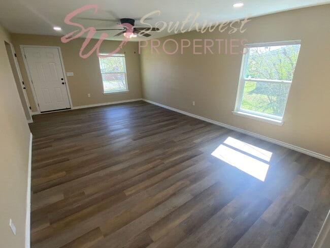 Photo - Newly Renovated 3 Bed / 2 Bath – Just 1 Mile from Tarleton!