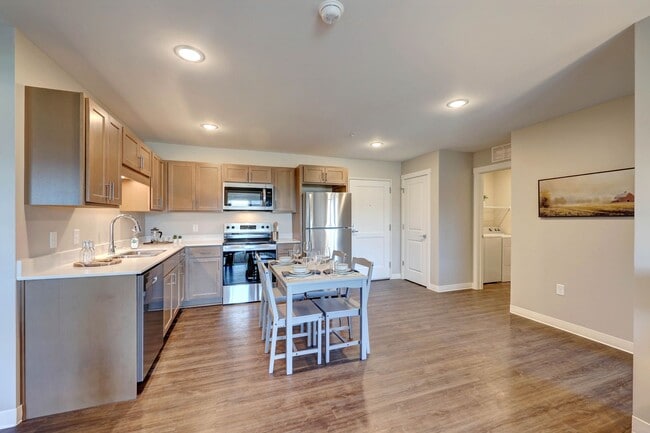 Photo - The Heights I - Apartments