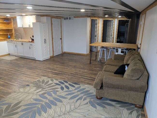 Photo - 526 Allen Dr