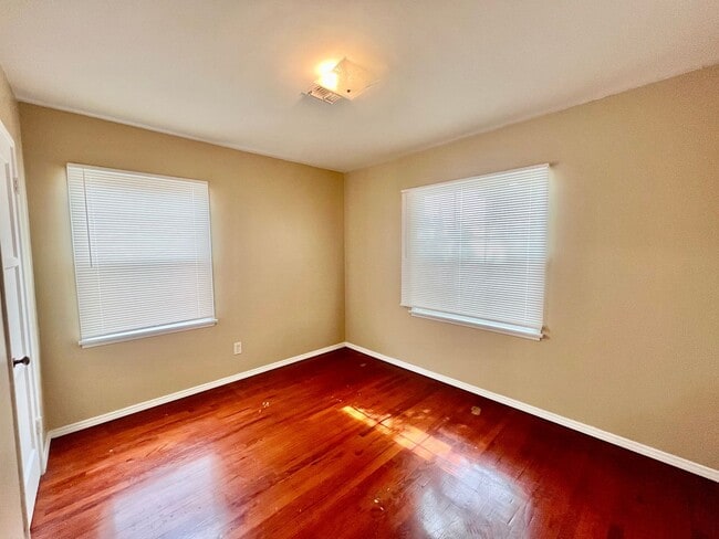 Photo - 3BR Home in Fairmount Park - Spacious Yard & Prime Location!