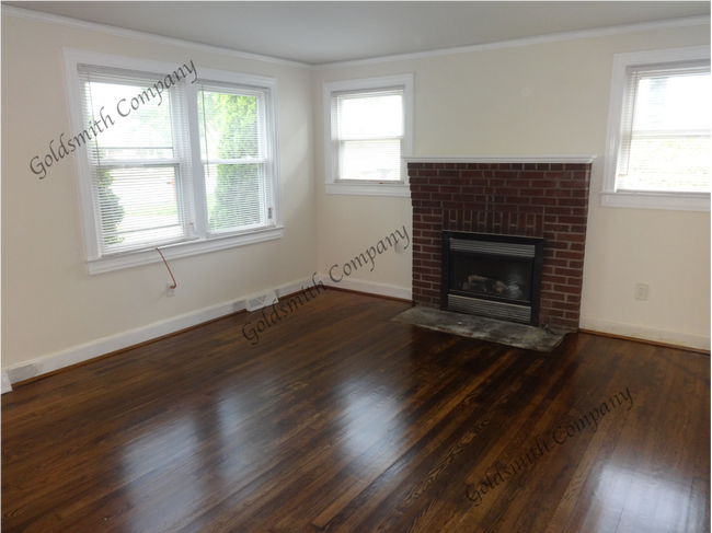 11 Berea Dr