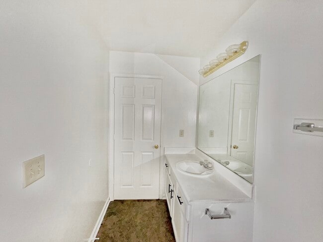 Photo - 8837 Freedom Way