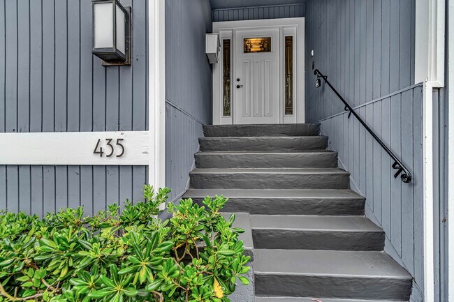 Photo - 435 Beacon St