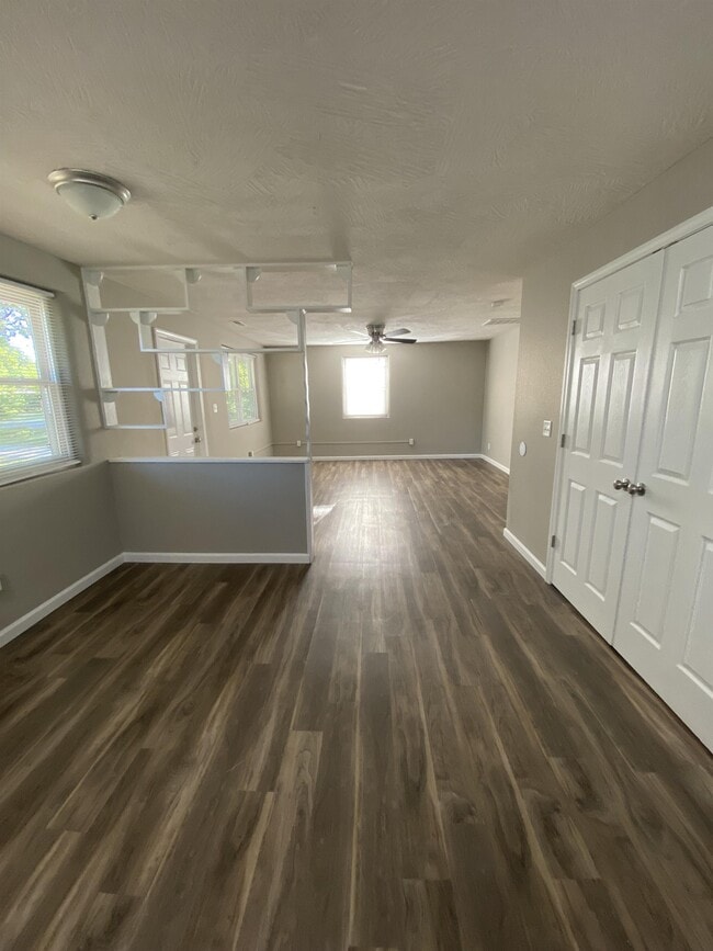 Photo - 1628 W Scott St