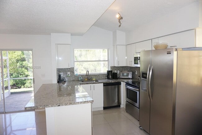 Photo - 1057 SE 6th Ave