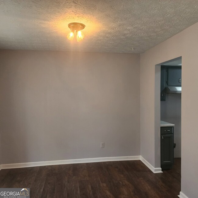 6572 Sleepy Hollow Ln