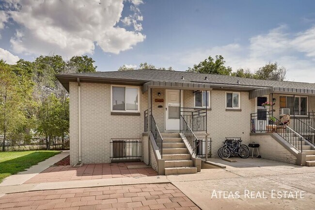 Photo - 1391 Lansing St