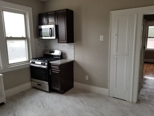 Photo - 86 Fuller Pl