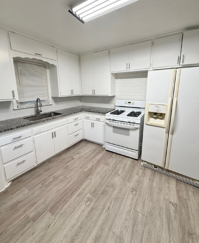 Photo - Charming 3-Bedroom Home with Bonus Room in...