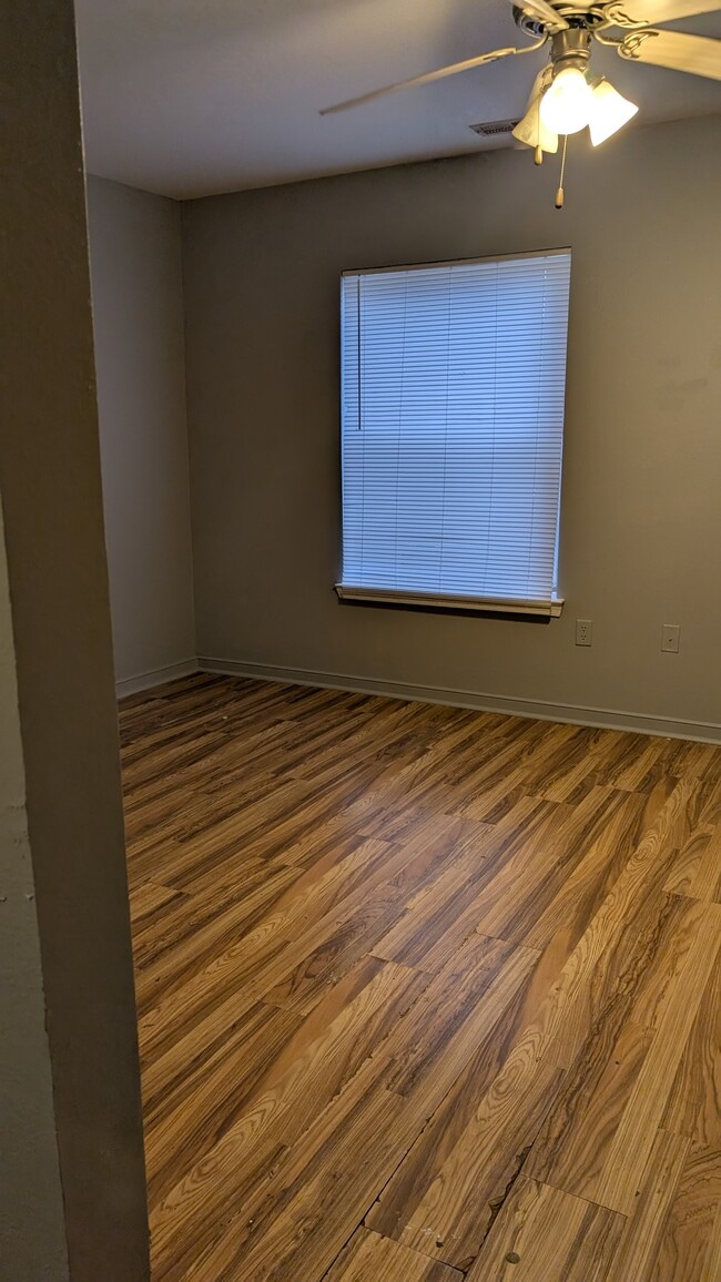 Photo - 3528 E Richmond Rd