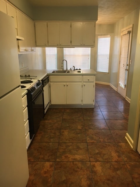 Photo - Spacious Home Convenient to Tyndall AFB, Shopping & More!