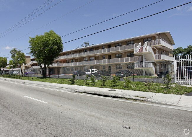 Photo - Silverado Apartments