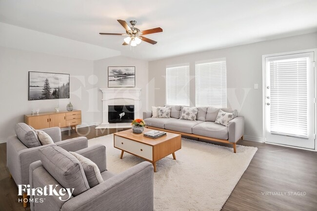 Photo - 716 Austin Ln