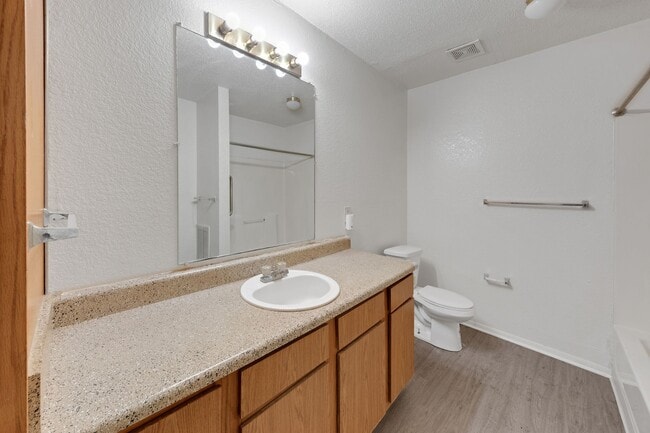 Photo - EMERALD EDGE APARTMENTS