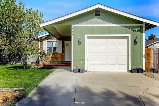 Building Photo - 1304 N Cora St Rental