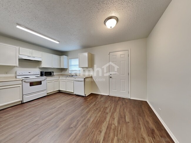 Photo - 1523 Wavecrest Dr