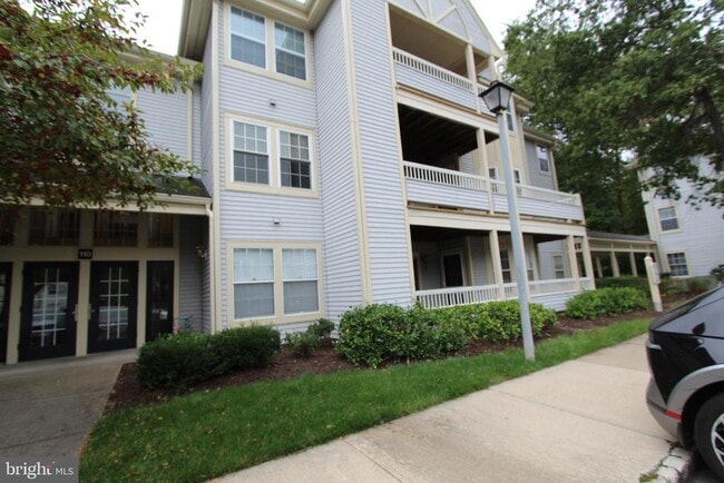 Building Photo - 110 Biscayne Ct Unit 8