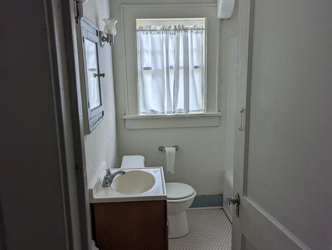 Photo - 1016 Bluff View Dr