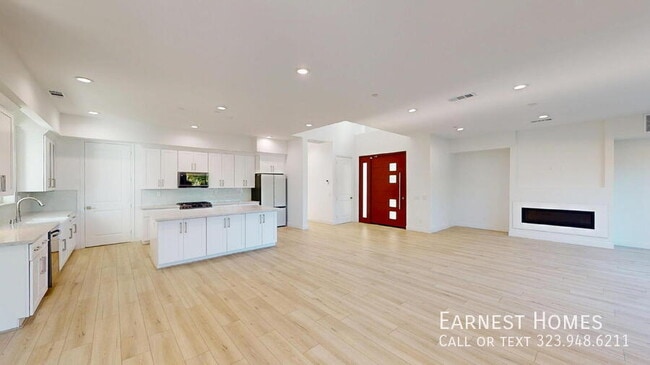 Building Photo - 8456 Camelia Ct Rental
