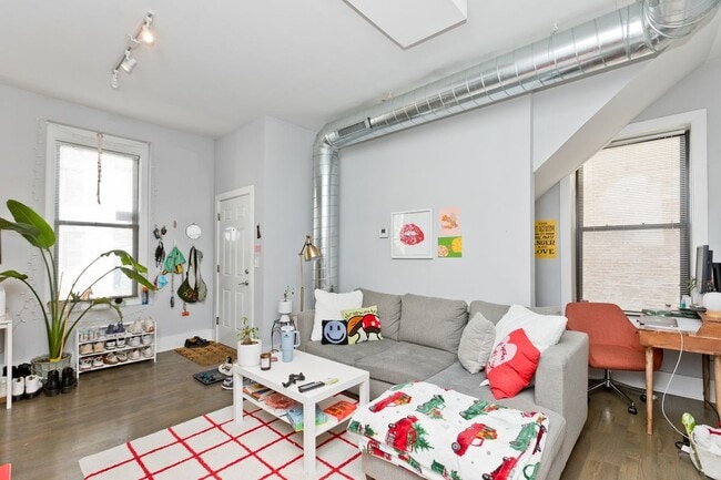 Photo - 1715 S Carpenter St