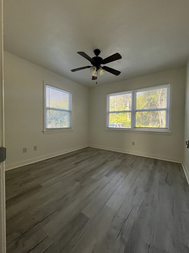 Photo - 1109 NE 5th Pl