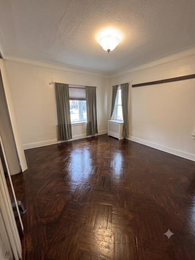 Photo - 4-Bedroom, 1-Bathroom Residence w/ Washer and Dryer