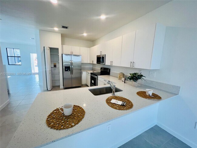 11925 SW 247th Ter