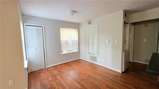 Photo - 317 Hawkstone Way