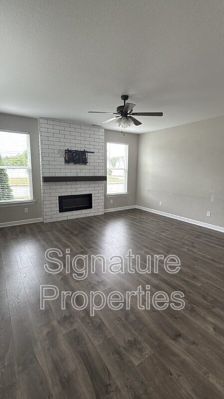 Photo - 100 Sandalwood Ln