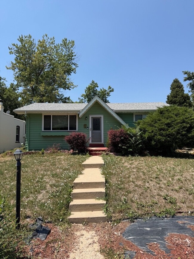 Building Photo - 2835 Eaton St