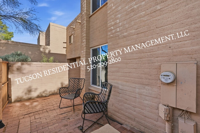 Photo - 2824 E Sierra Vista Rd