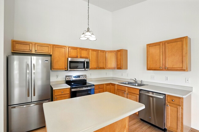 Photo - 20 Redtail Bend