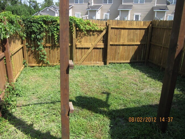 Photo - 106 Pinegrove Ct