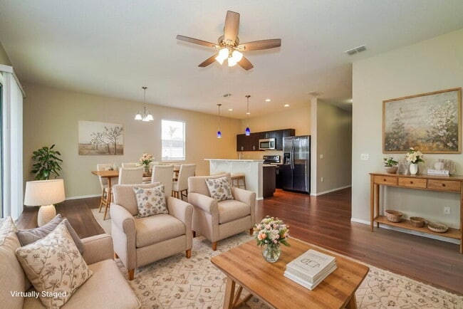 1557 Regent Ct