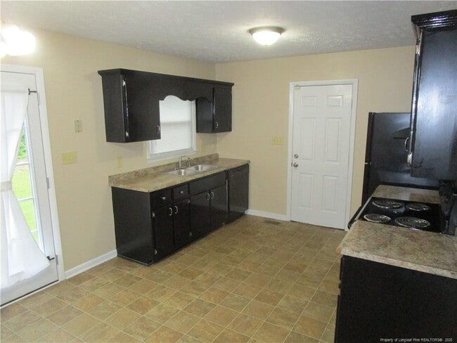 Photo - 2122 Constitution Dr