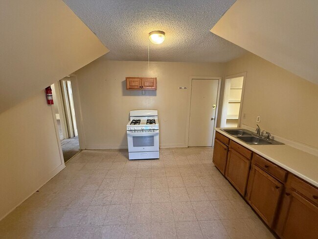 Photo - 60-62 Acushnet Ave. Unit 62 Acushnet Ave - 3rd Floor