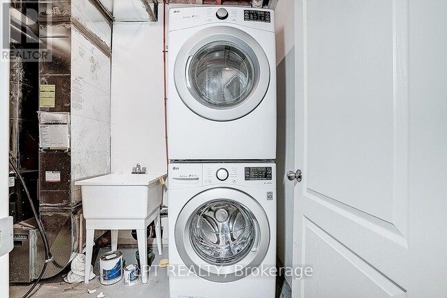 Photo - 84 William Saville St.