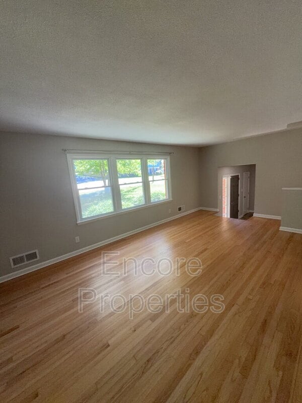 Photo - 814 Pamlico Dr