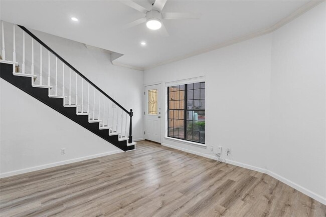 Photo - 1307 Kinney Ave Unit 148