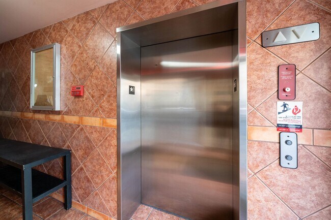 Photo - 413-415 9th St Unit 302