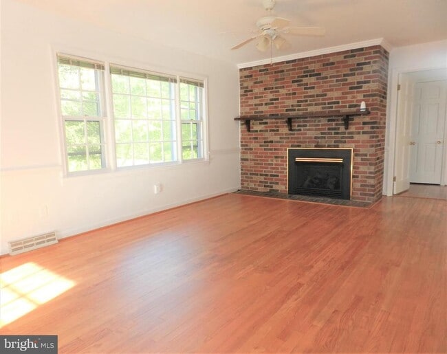 Building Photo - 108 Wilderness Ln