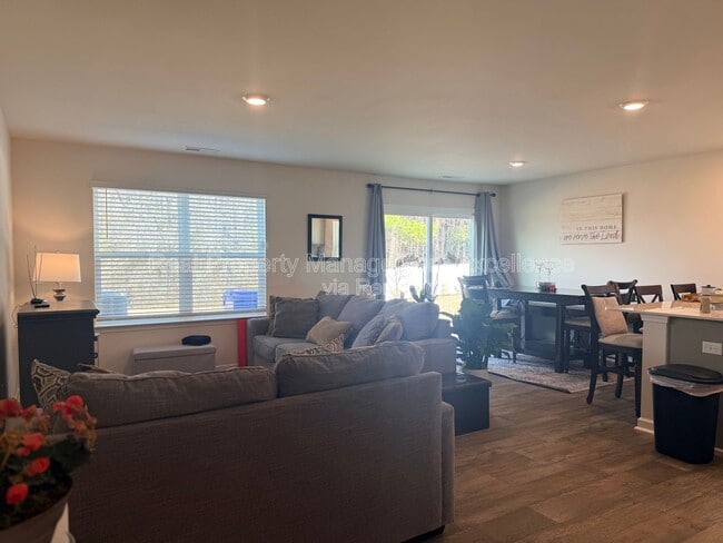 Photo - 58 Sweet Mdw Rd