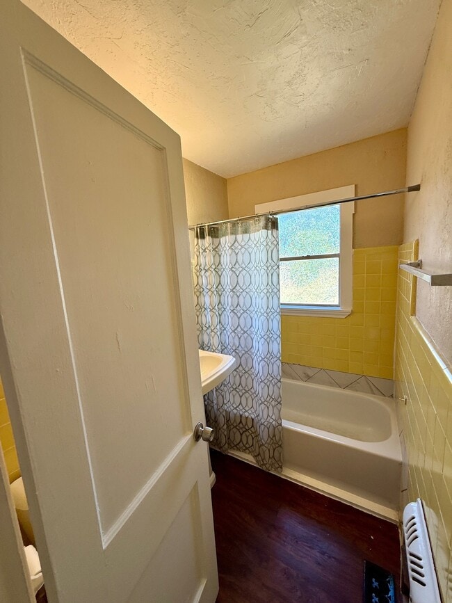 Photo - 2021 Westchester Dr